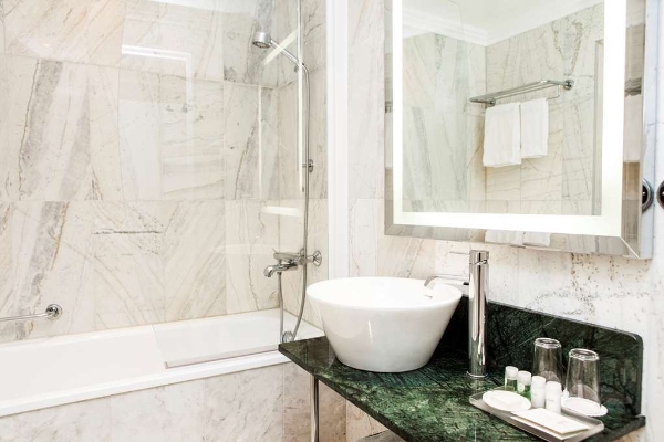 Elite Plaza Hotel